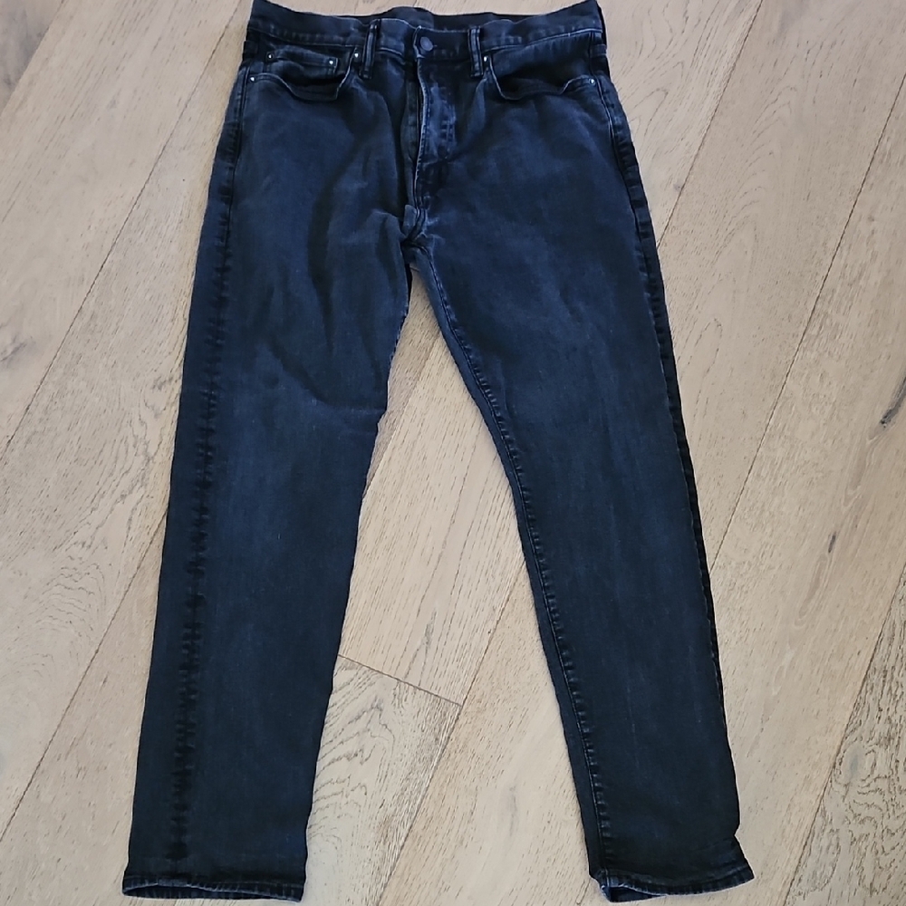 GAP Black Slim Jeans with Sleek Design